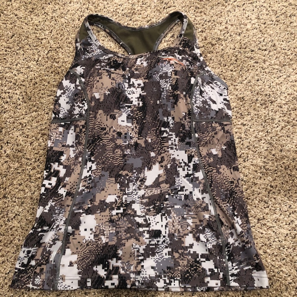 Sitka tank top size medium